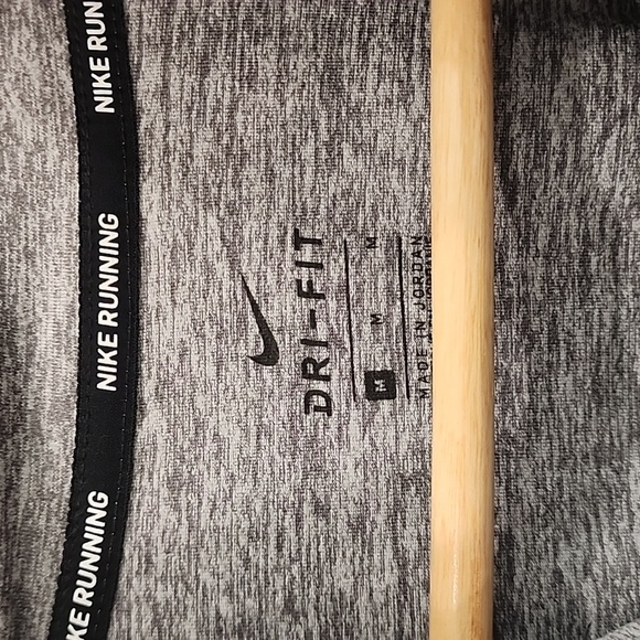 Nike Gray Heathered Dri-Fit Running 1/4 Zip-Up Long Sleeve Top - Picture 4 of 8
